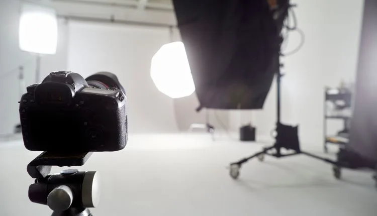 How to Start a Photography Business in 7 Easy Steps 4 Professional studio setup for photography business